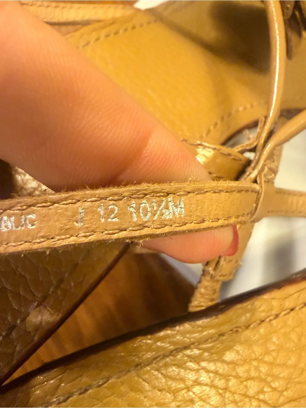 Tory Burch Shelby Flower Thong Wedge Sandals tan Leather gold Size 10.5 MSRP 328